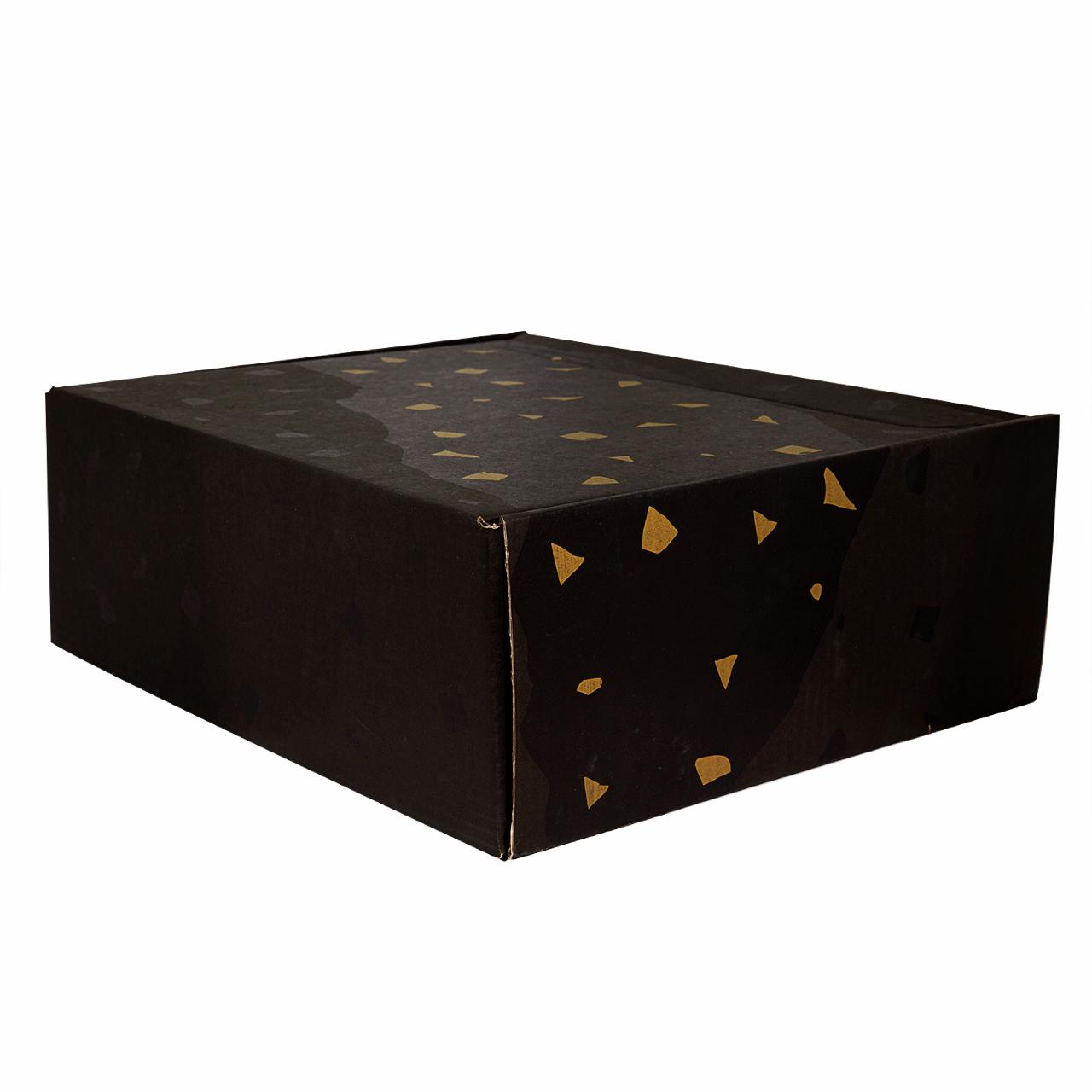 Gavekasse lukket stor sort/felter str. 43,5x34,5x15,3 cm, 25 stk